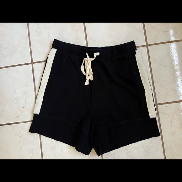 FP BEACH FREE PEOPLE Black Terry Cotton High Rise Drawstring Sweat Shorts Sz XS - Picture 1 of 6